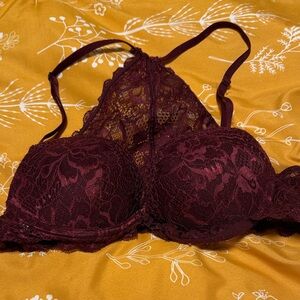 Chic Lace Push-up Bra in Deep Burgundy